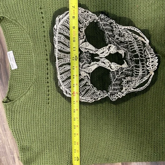 Olive Green Skull Design Sweater - Picture 4 of 4